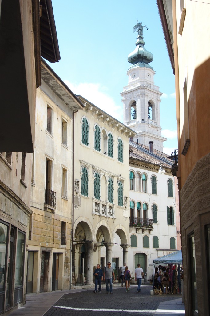 via-duomo-belluno-centro